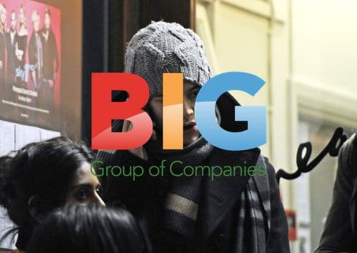 One Direction Members Sign Autographs, Shop at Tesco