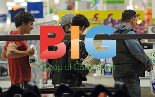 One Direction Members Sign Autographs, Shop at Tesco