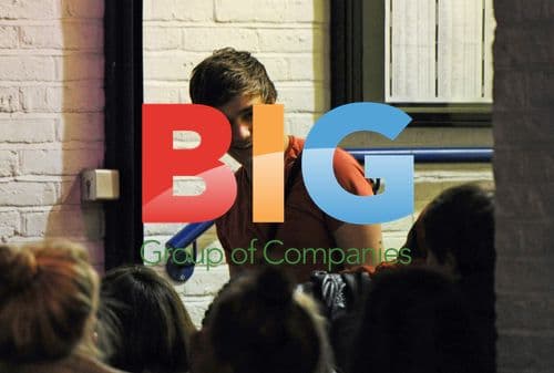 One Direction Members Sign Autographs and Buy Groceries