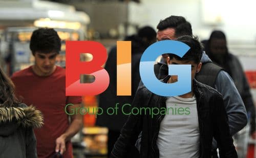 One Direction Sign Autographs, Shopping