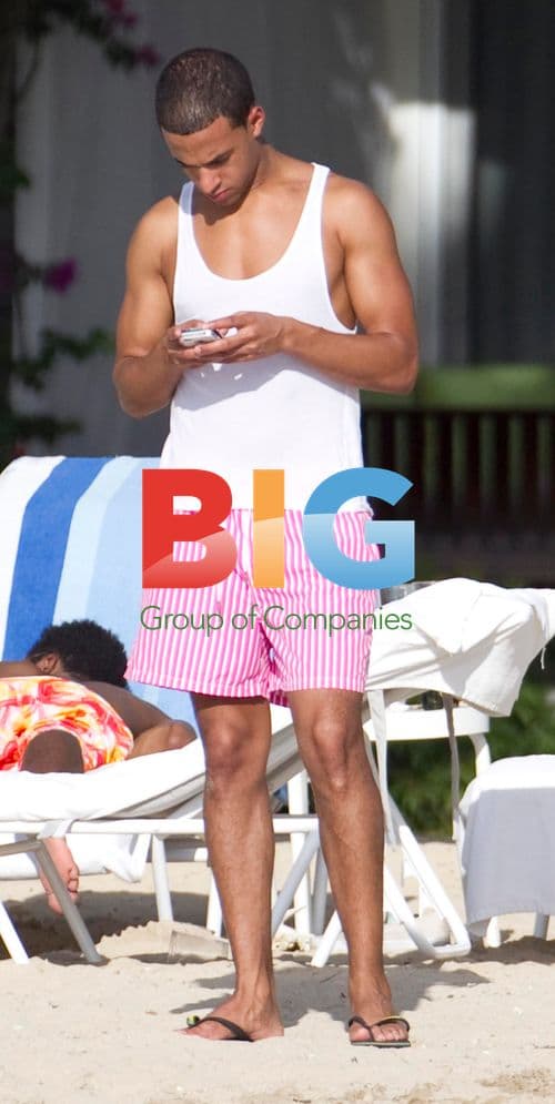 JLS Boys Take Caribbean Holiday