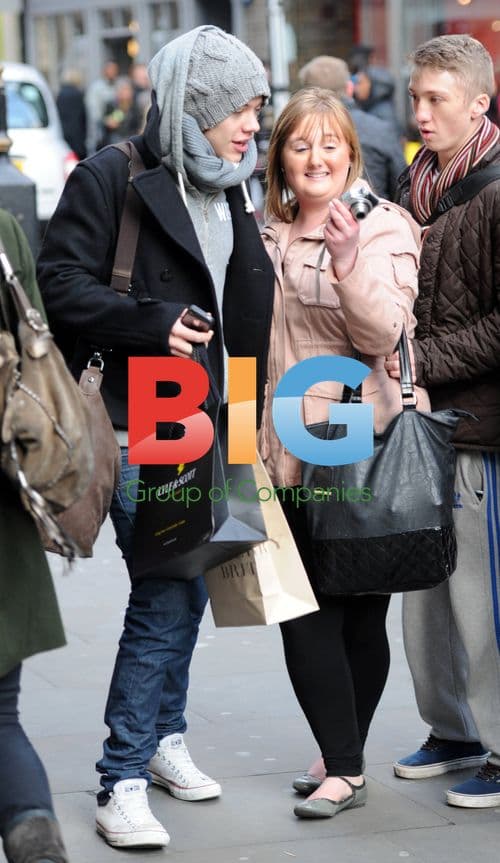 Harry Styles Meets Fans in London