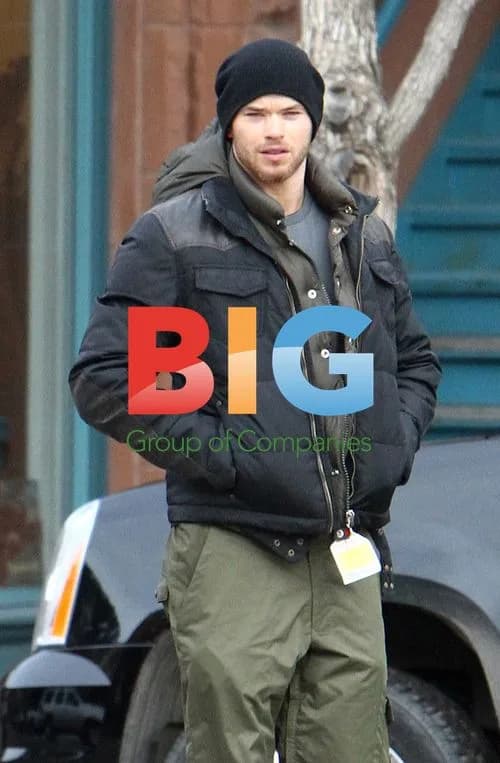 Kellan Lutz Bundled Up in Aspen
