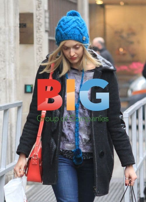 Fearne Cotton Leaves BBC Radio 1 Studios