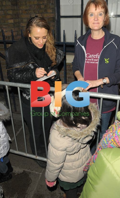 Kimberley Walsh Meets Fans at Shrek Musical