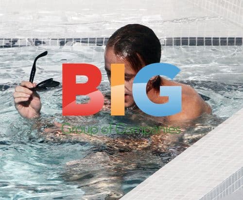 Tom Felton vacations with girlfriend Jade Olivia