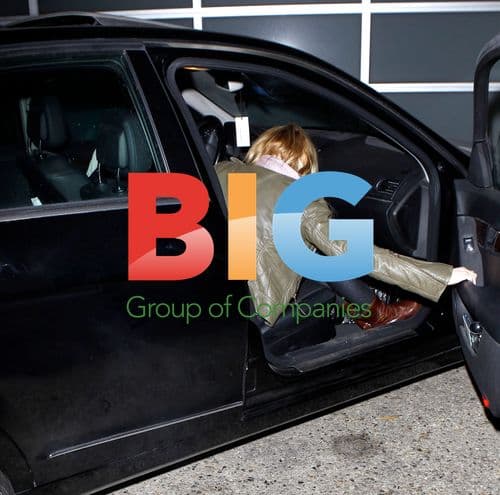 Lindsay Lohan Arrives Home at 3AM