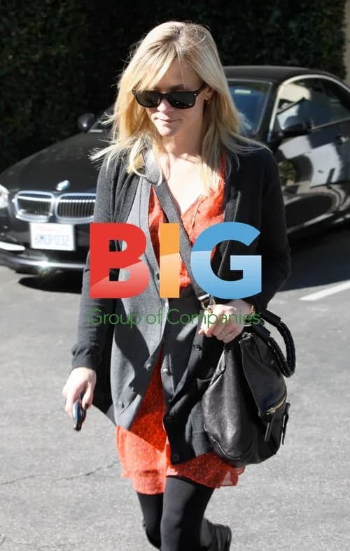 Reese Witherspoon out in Santa Monica