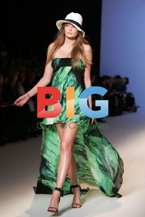 Esteban Cortazar's Ungaro Spring-Summer 2009 Collection