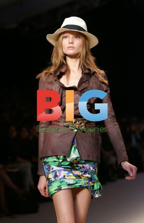 Esteban Cortazar for Emanuel Ungaro S/S 2009 Paris Fashion Show