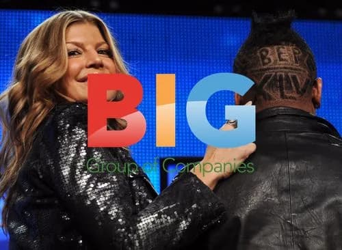 Fergie Helps Apl.de.ap Show Off BEP XLV Hair