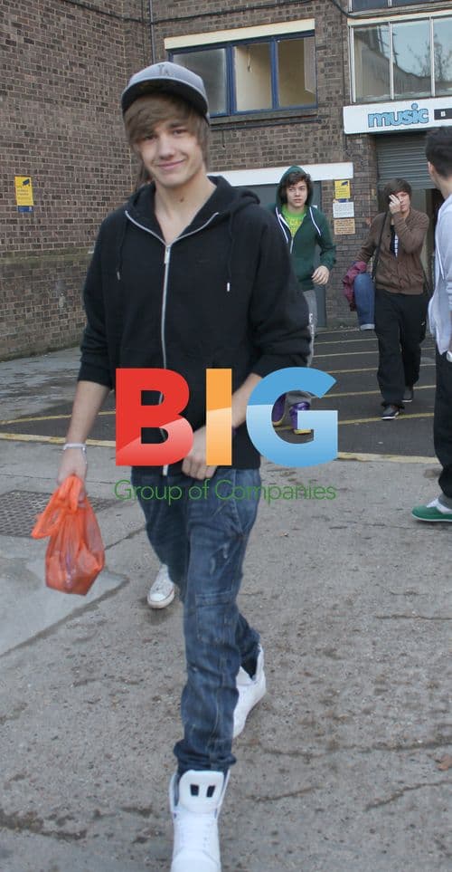 1 Direction Leaving Rehearsal Studios