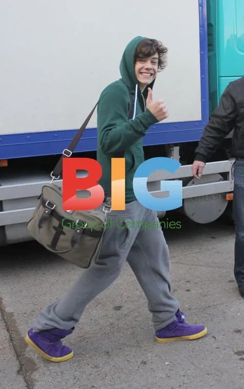 1 Direction Leaving Rehearsal Studios