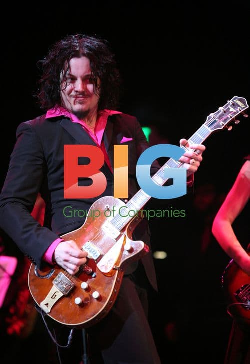 Wanda Jackson Performs with Jack White