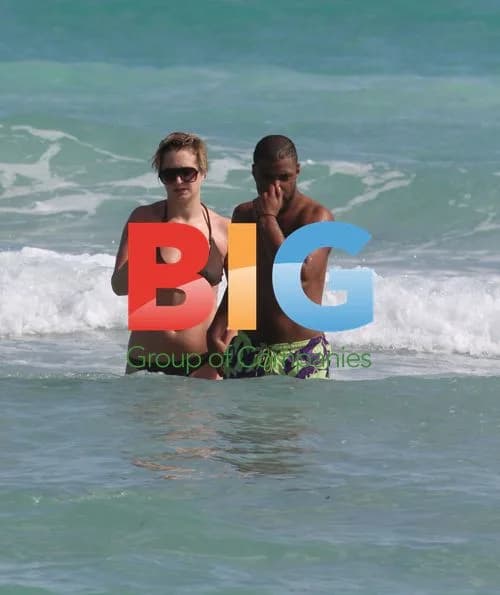 JLS Singer JB Gill on Miami Beach