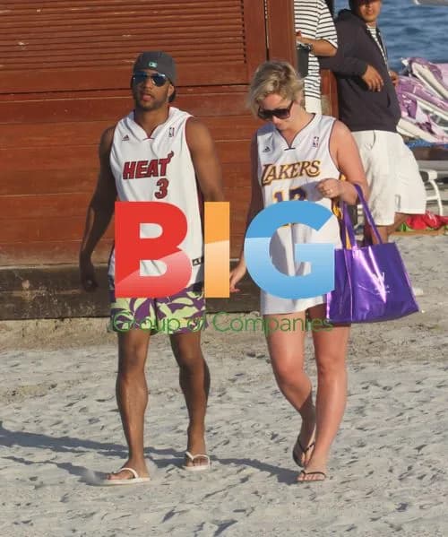 JLS singer JB Gill on beach with girlfriend