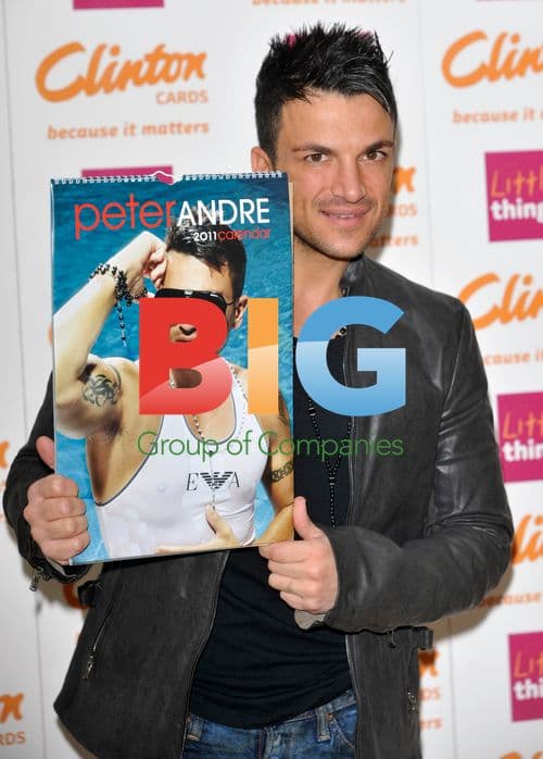 Peter Andre Signing Calendar at Clinton Cards