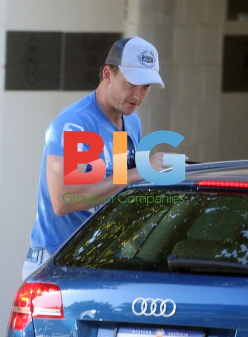 Brett Lee outside Perth Hotel