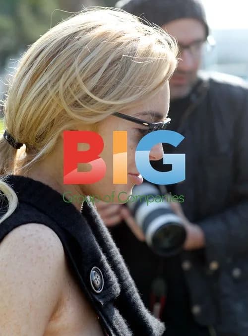 Lindsay Lohan Visits Probation Officer