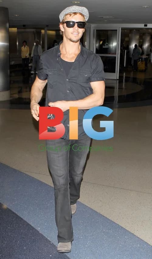 Ryan Kwanten at LAX