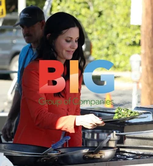 Courteney Cox on Cougar Town Set