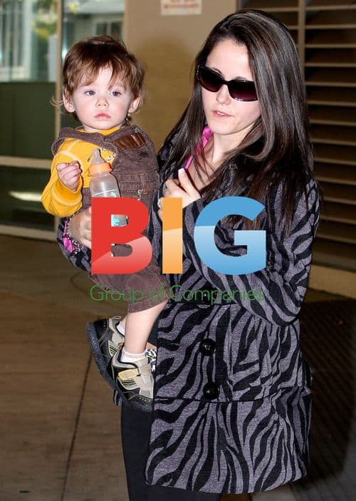 Jenelle Evans at Hotel in Burbank