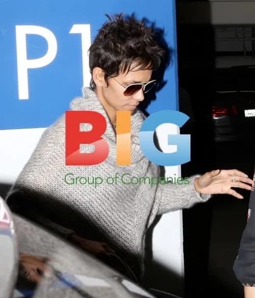 Halle Berry Visits Pene e Vino
