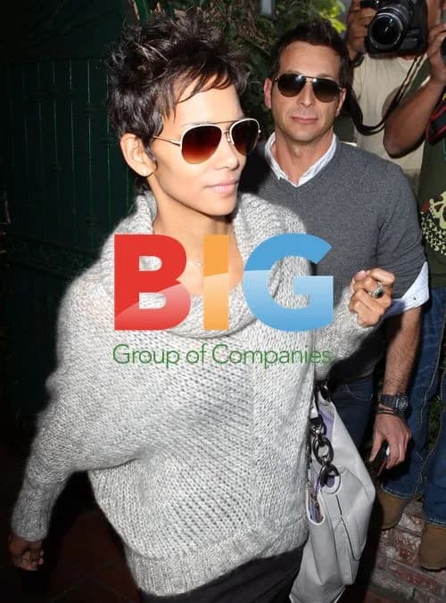 Halle Berry Visits Pene e Vino
