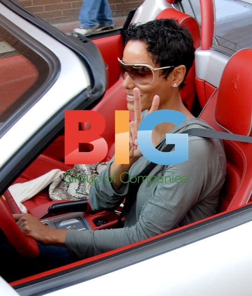Nicole Murphy Leaves Nail Salon in Ferrari