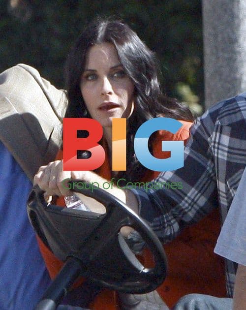 Courteney Cox on Cougar Town Set