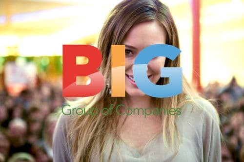 Hilary Duff Signing Books in Antwerp