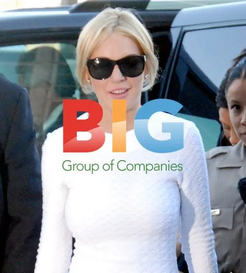 Lindsay Lohan arrives at court