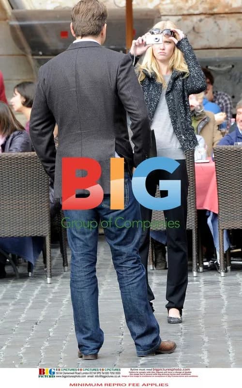 Lara Stone and David Walliams in Rome