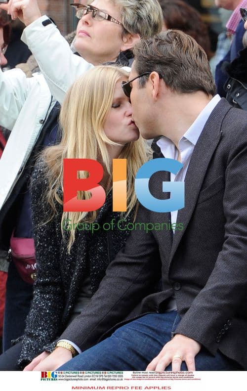 Lara Stone and David Walliams in Rome