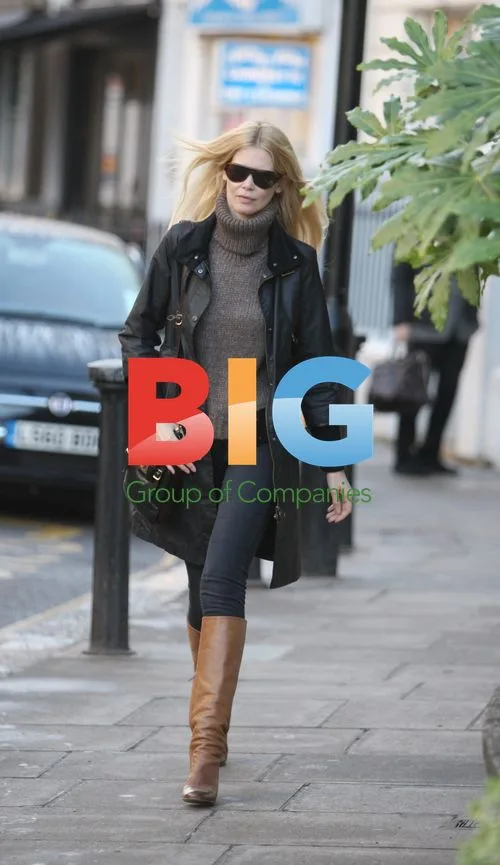 Claudia Schiffer on school run