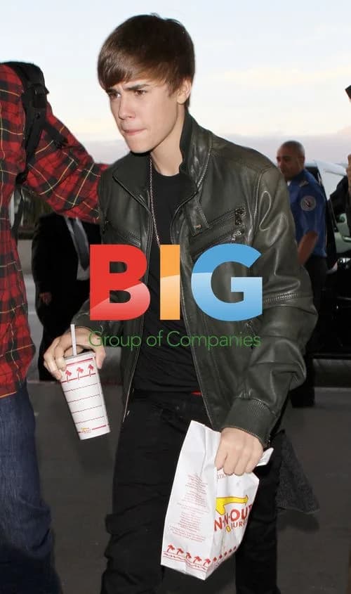 Upset Justin Bieber at In-N-Out