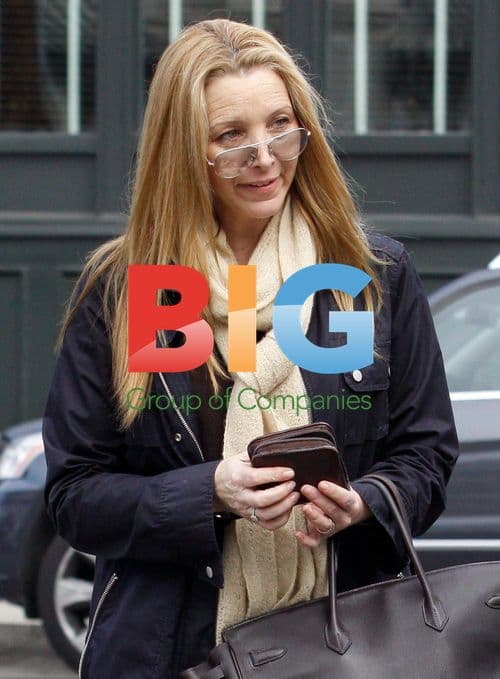 Lisa Kudrow leaving Tavern in Brentwood