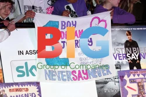 Fans at 'Justin Bieber: Never Say Never 3D' Premiere