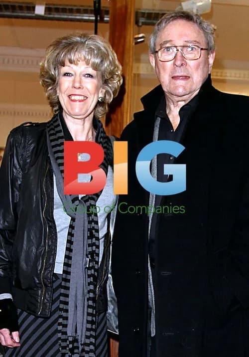 Coronation Street stars at photo auction