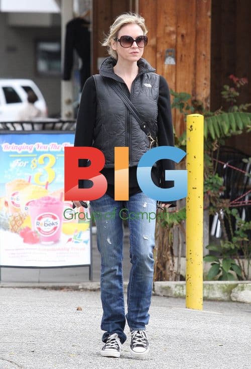 Renee Zellweger Greeted with Parking Ticket