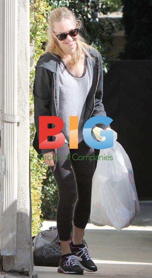 Amanda Seyfried Moves to New Home