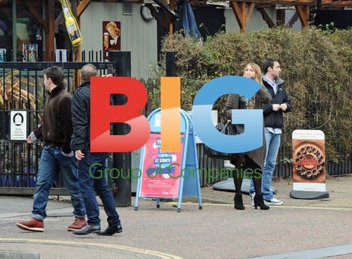 Carol McGiffin celebrates birthday in London