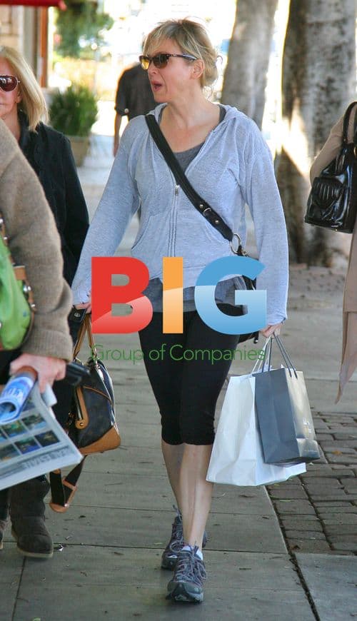 Renee Zellweger Shopping in CA