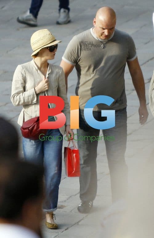 Vanessa Paradise Shops in Venice