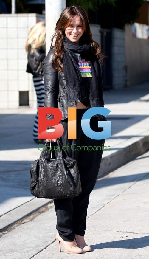 Jennifer Love Hewitt Celebrates Birthday