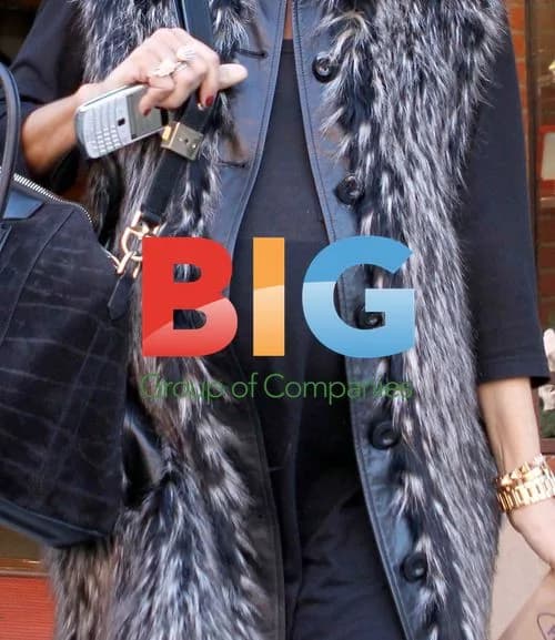 Pregnant Rachel Zoe at Pharmacy
