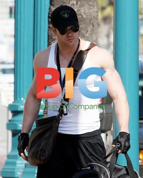 Kellan Lutz Heads to Gym