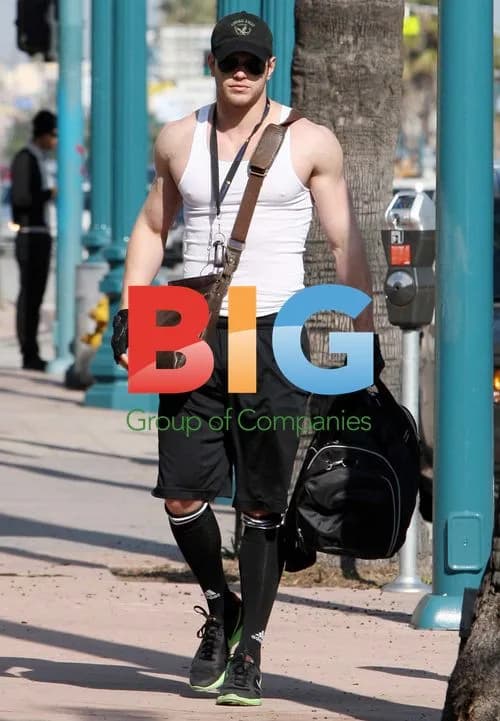 Kellan Lutz Hits the Gym in LA