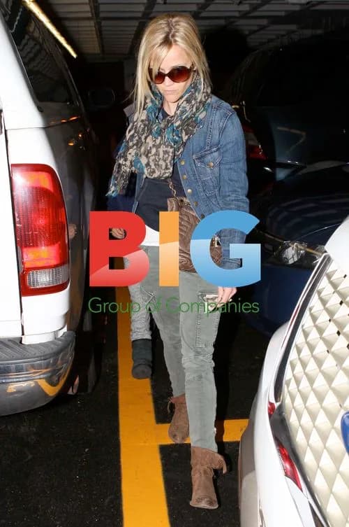 Reese Witherspoon Takes Son Deacon to Dentist