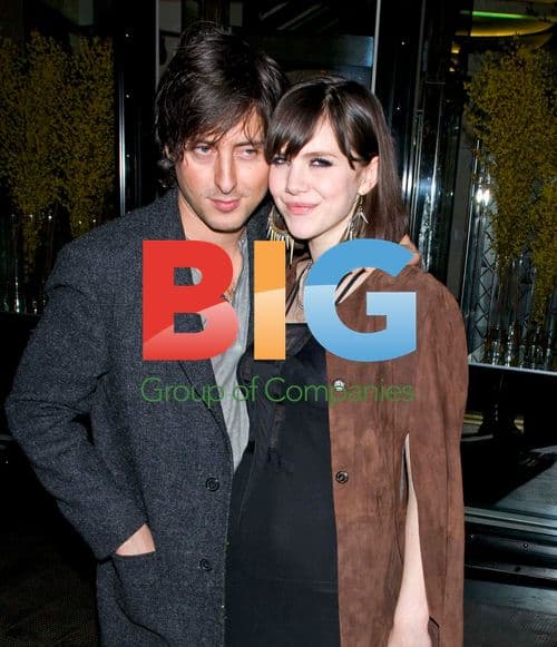 Carl Barat and Edie Langley at NME Awards 2011